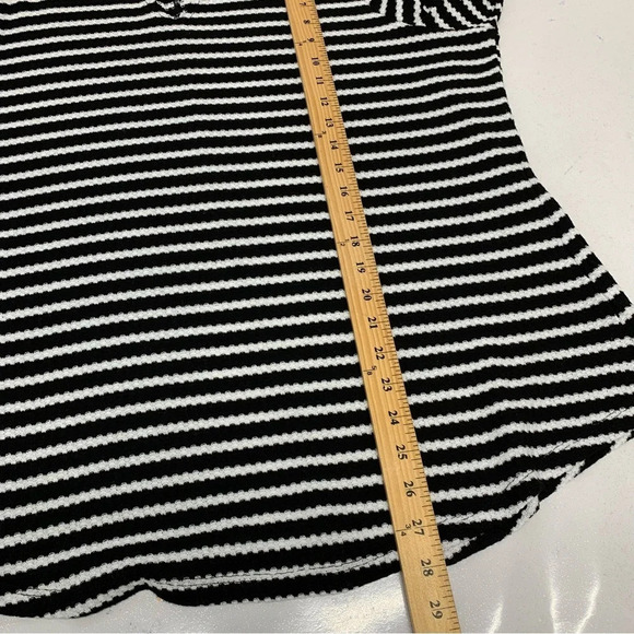 Torrid Womans V Neck Long Sleeve Knit Top 2X  Black White Stripe Casual Workwear - Picture 9 of 9
